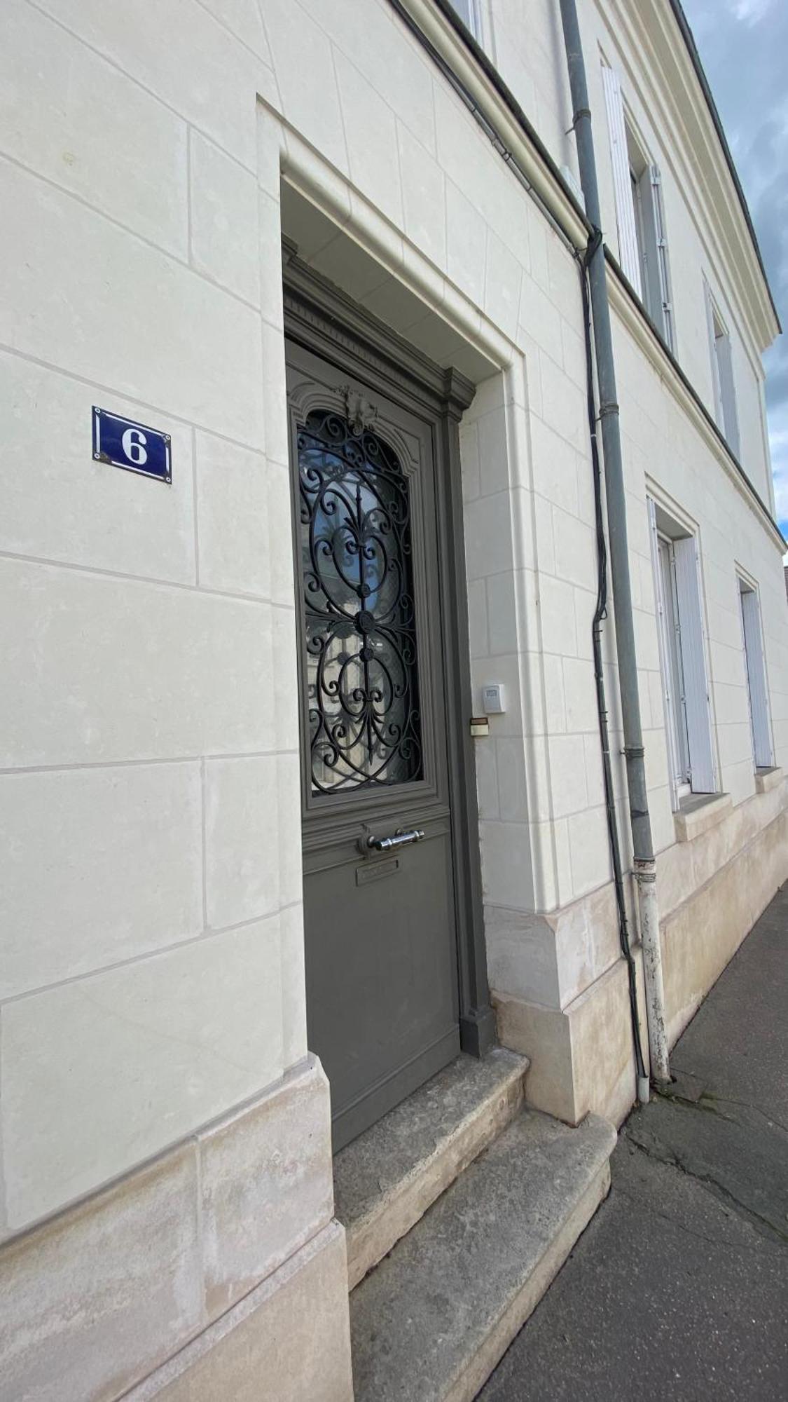 Apartment La Leonardine A Deux Pas Du Chateau Royal